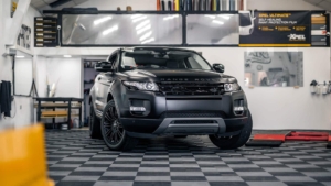 Vinyl Wrapping - Evoque in Satin Black