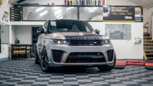 Range Rover SVR Satin Psychedelic