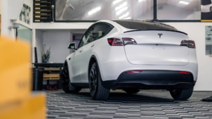 Vinyl Wrapping - Tesla Model Y Satin Ghost Pearl